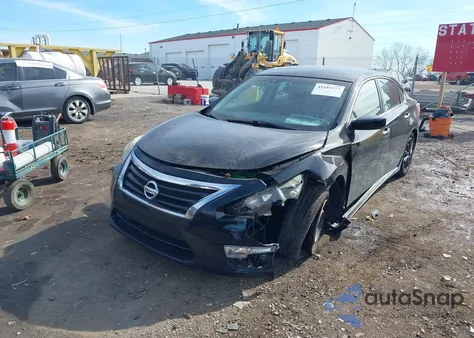 2013 Nissan Altima 2.5 из США, поврежденный, VIN 1N4AL3AP5DC270828